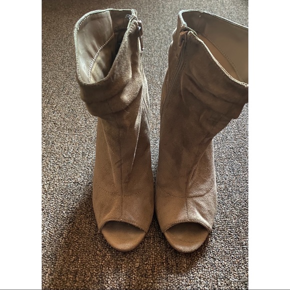 Indigo Rd Rouched Peep Toe Bootie - Picture 2 of 5